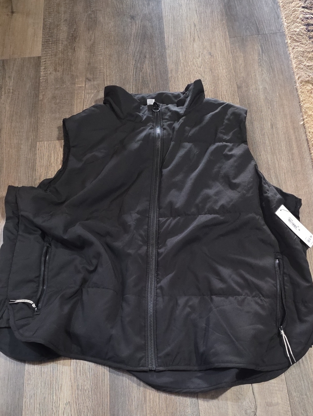 Yogalicious Black Quilted Vest with Zip Pocket. Ptp 31 / 32 Length